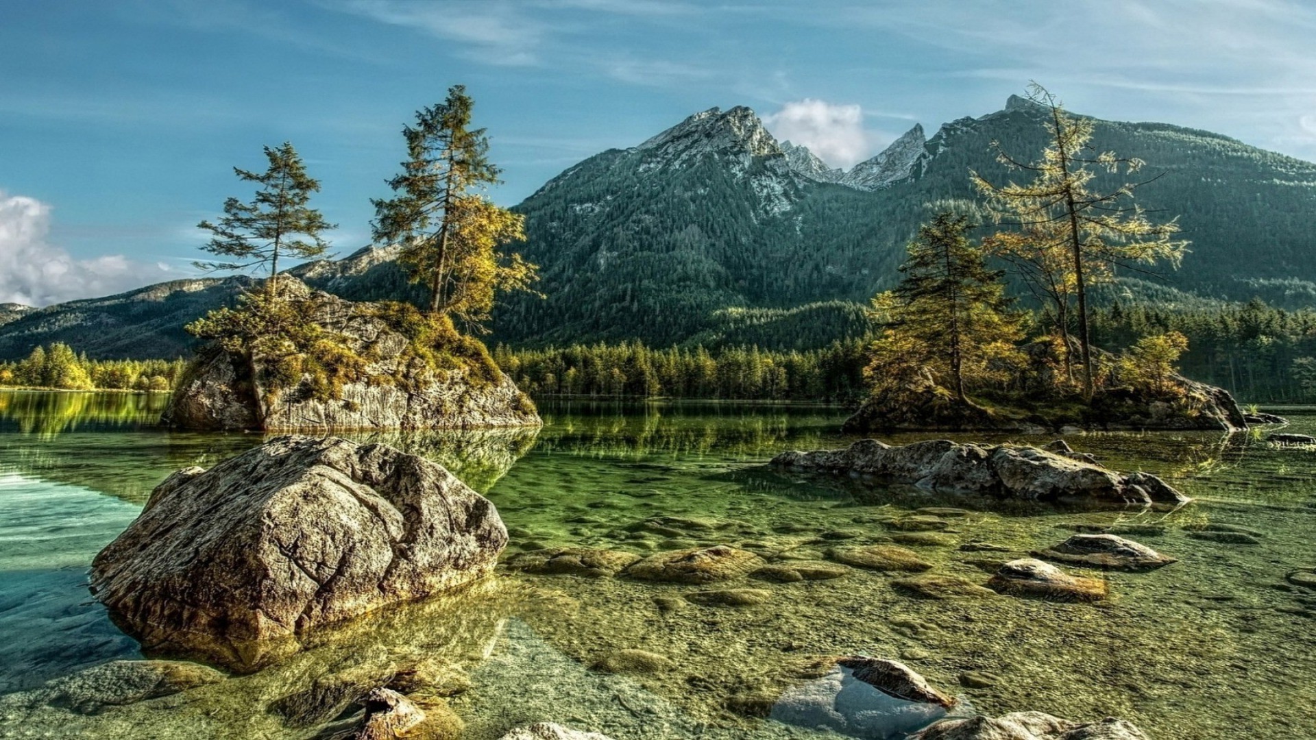 jeziora natura woda krajobraz góry podróże skała niebo malownicze krajobrazy odbicie drewno rzeka na zewnątrz piękne szczyt górski widok drzewo park