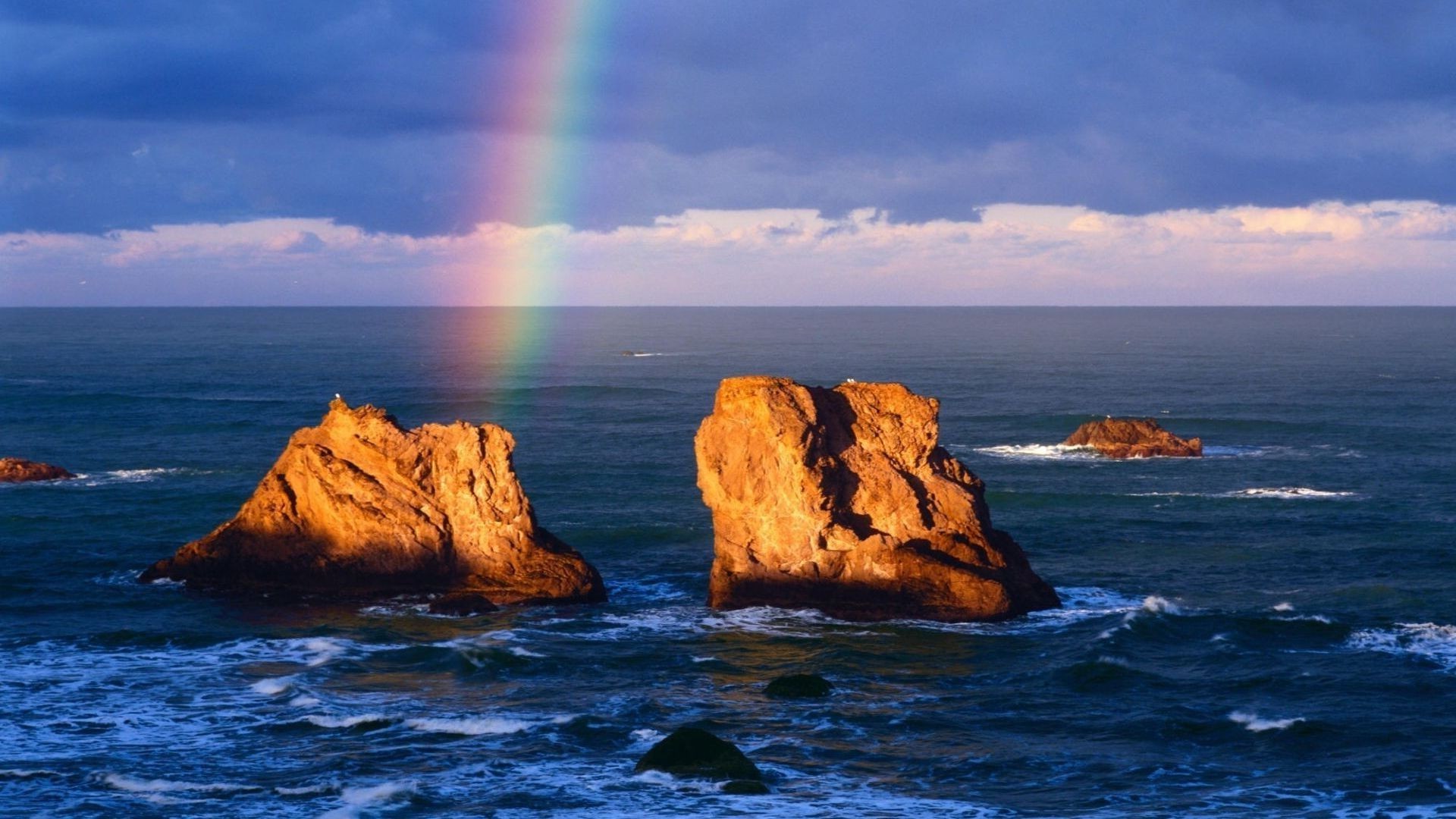 mer et océan eau océan coucher de soleil mer voyage mer soir paysage à l extérieur rock paysage plage lumière du jour ciel tempête scénique