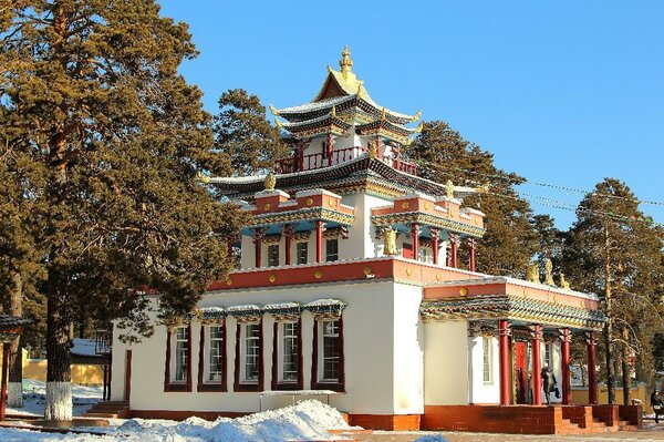 Arquitectura inusual del edificio de estilo Oriental