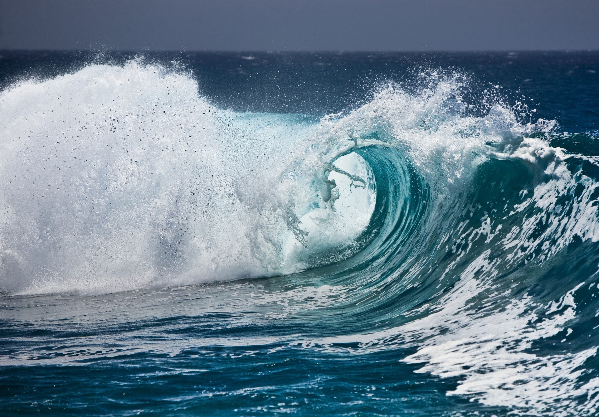 morze i ocean surf fala ocean spray woda morze splash tsatsa piana burza ruch wypadek tsunami morze mokra plaża wakacje akcja