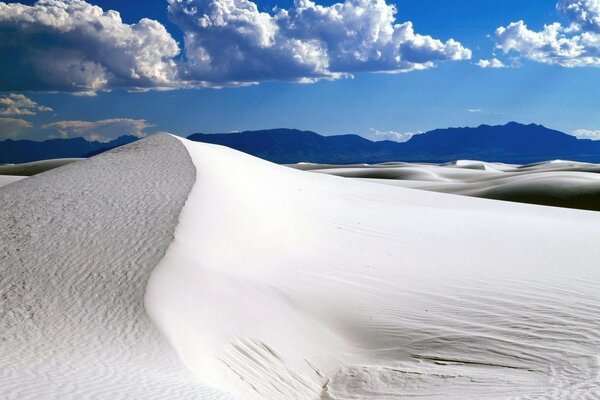 Snowy desert landscape, fascinating nature