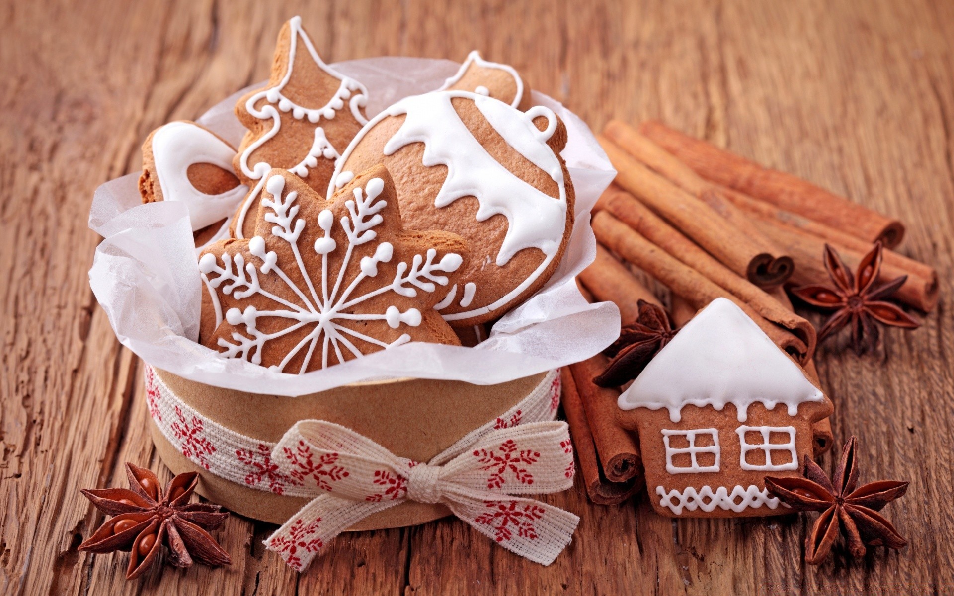 weihnachten zimt aus holz lebkuchen holz traditionelle kekse hausgemachte rustikal lebensmittel dekoration anis zucker süß spice backen aussehen schokolade desktop