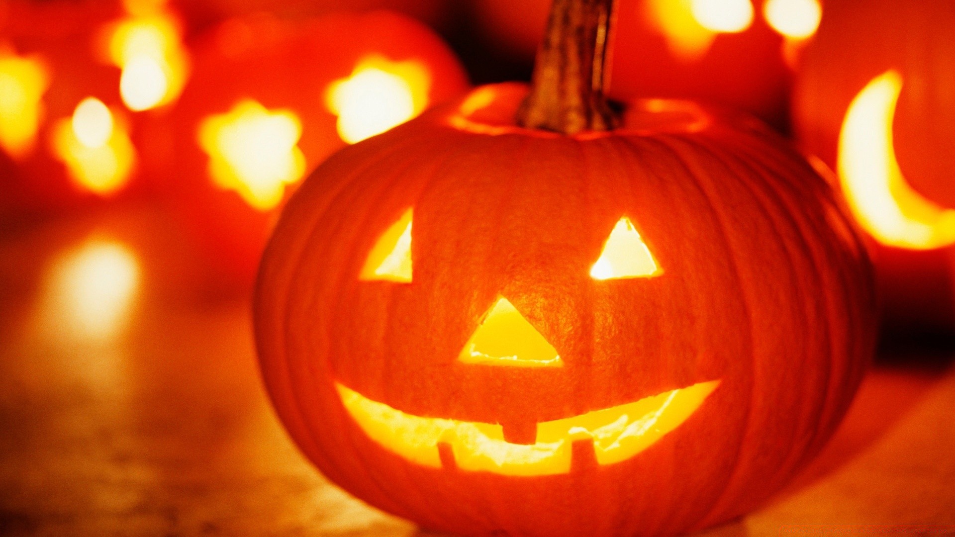 halloween zucca candela lanterna candela zucca raccapricciante spaventoso sfocatura sfocata vacanza vizioso autunno divisione fiamma scuro natale orrore ringraziamento