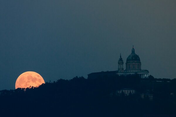 Halloween The moon appeared from behind the mountain