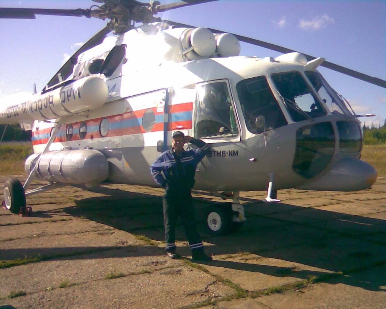 ludzie samolot samolot wojskowy system transportu lotnisko helikopter latać samochód śmigło kokpit siły powietrzne lot powietrze kadłub wojna armia silnik wirnik samolot