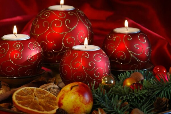 Velas de Navidad en forma de bolas de Navidad