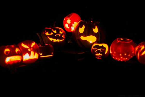 Citrouilles lumineuses pour Halloween