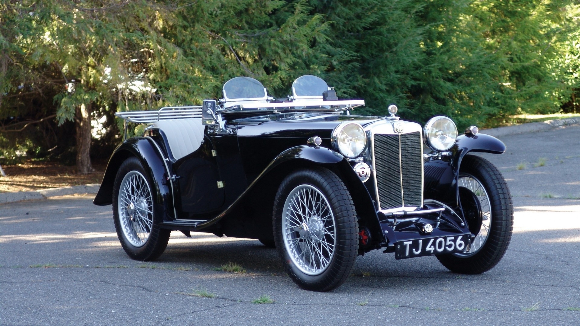 oldtimer auto auto fahren transportsystem räder klassisch chrom cabrio automobil show ausstellung motorhaube motor