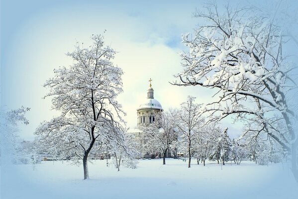 Hiver russe: le gel craquant a tout enchaîné