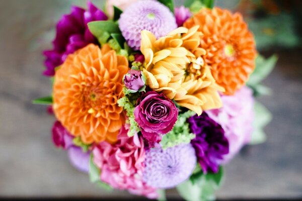 Bouquet de belles fleurs de jardin