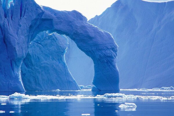 Winter beauty on the water