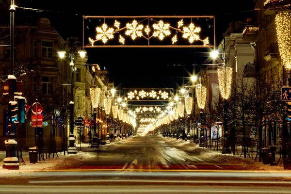 La nouvelle année, toute la ville a été décorée