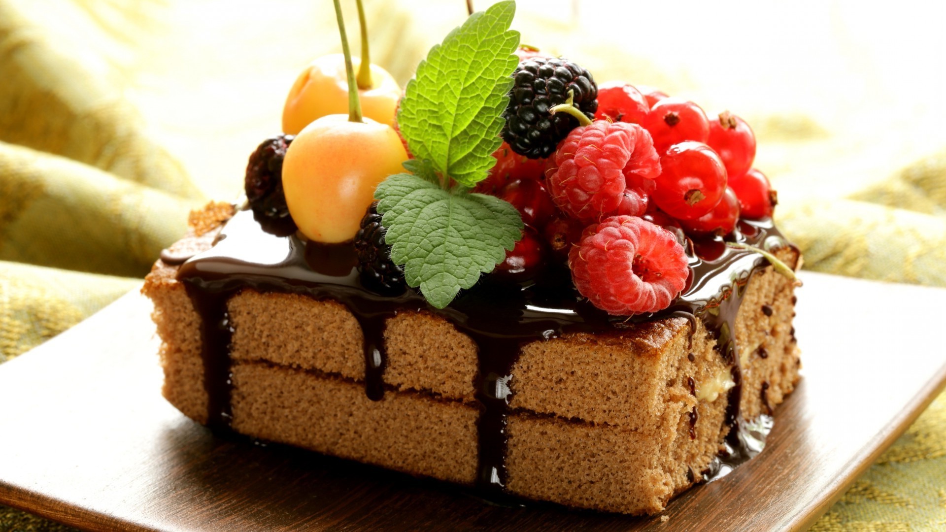 desserts sweet cake chocolate delicious cream pastry food pie berry fruit bakery refreshment epicure plate sugar breakfast slice mousse brownie