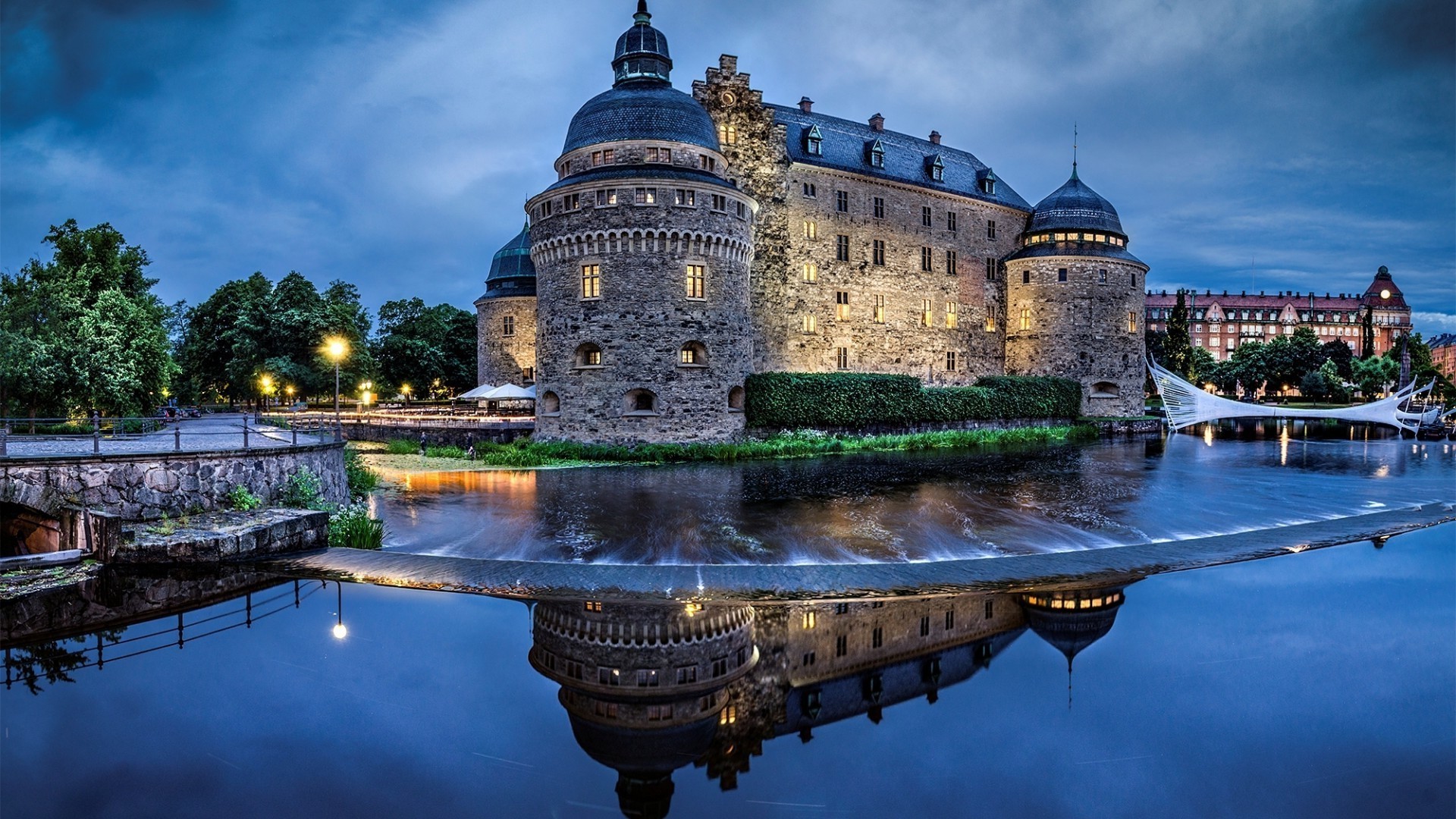 locks architecture travel castle water river outdoors gothic reflection sky building ancient city fortress bridge old tower lake fortification tourism