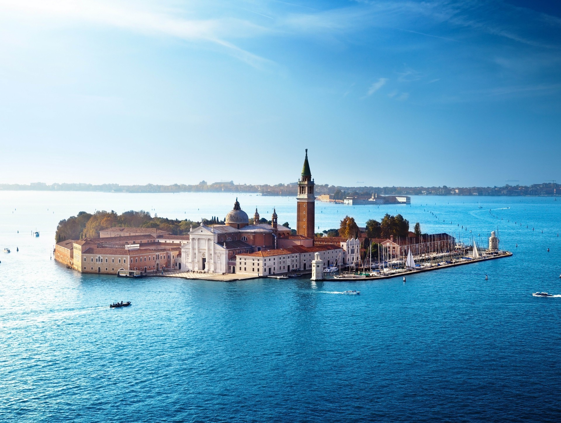 stadt wasser reisen wasserfahrzeug meer architektur boot meer hafen himmel im freien transportsystem schiff