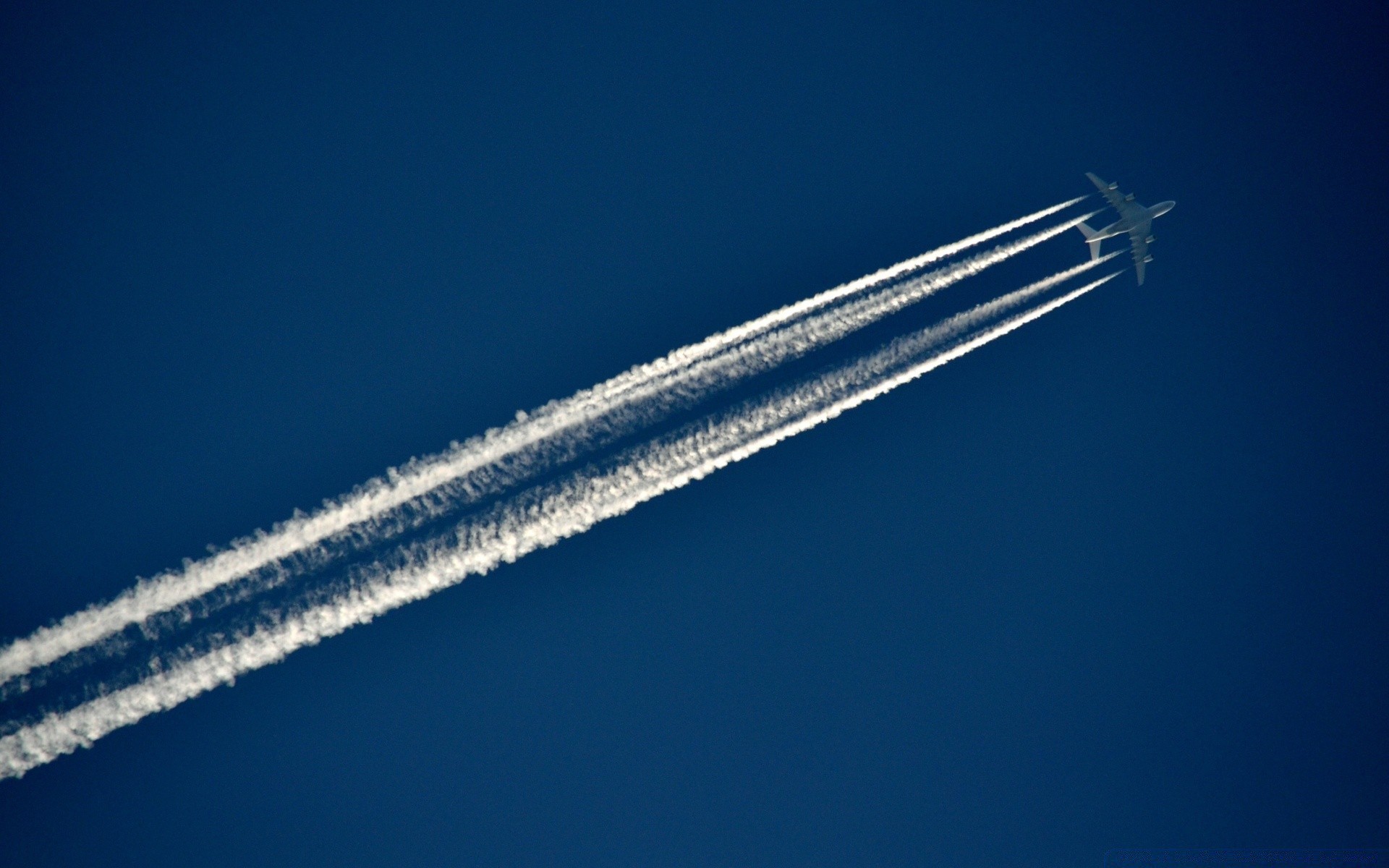 aviazione cielo aereo aereo aereo precisione tecnologia velocità veloce desktop sistema di trasporto militare all aperto auto industria viaggi fumo