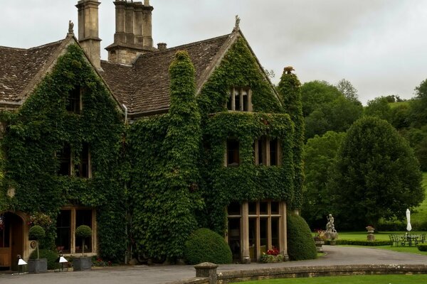 Architecture of a country house with a garden