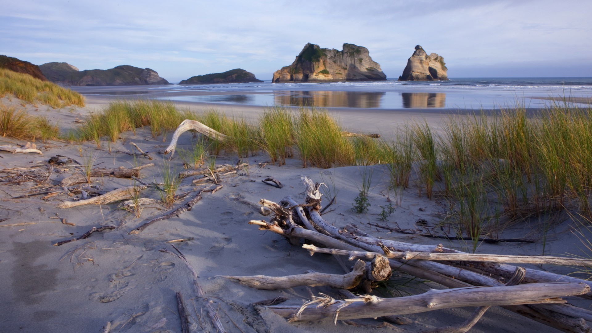 felsen felsbrocken und steine felsbrocken und steine wasser meer landschaft see im freien reflexion strand himmel meer reisen ozean natur rock