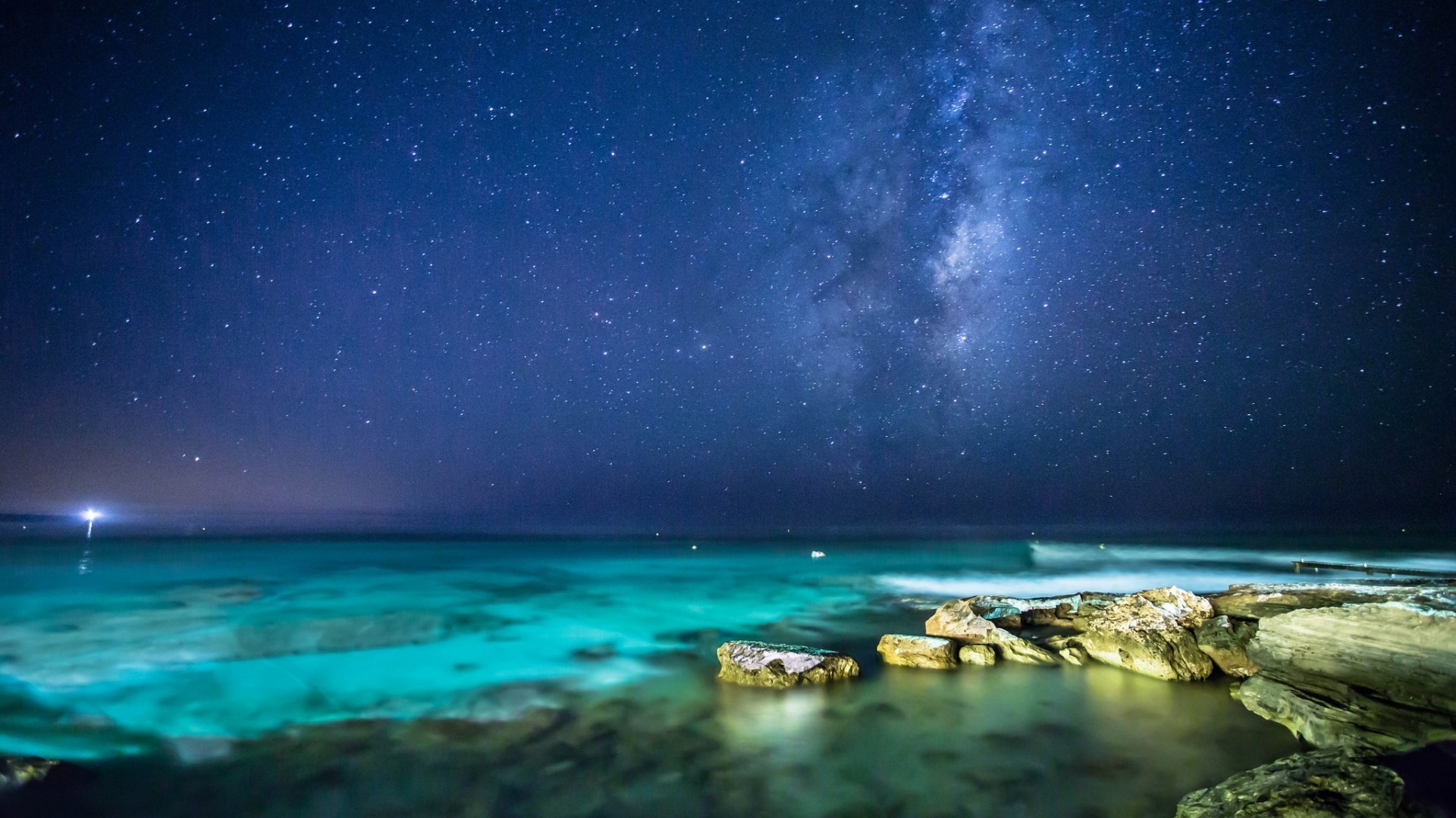 Starry sky over the ocean - Phone wallpapers