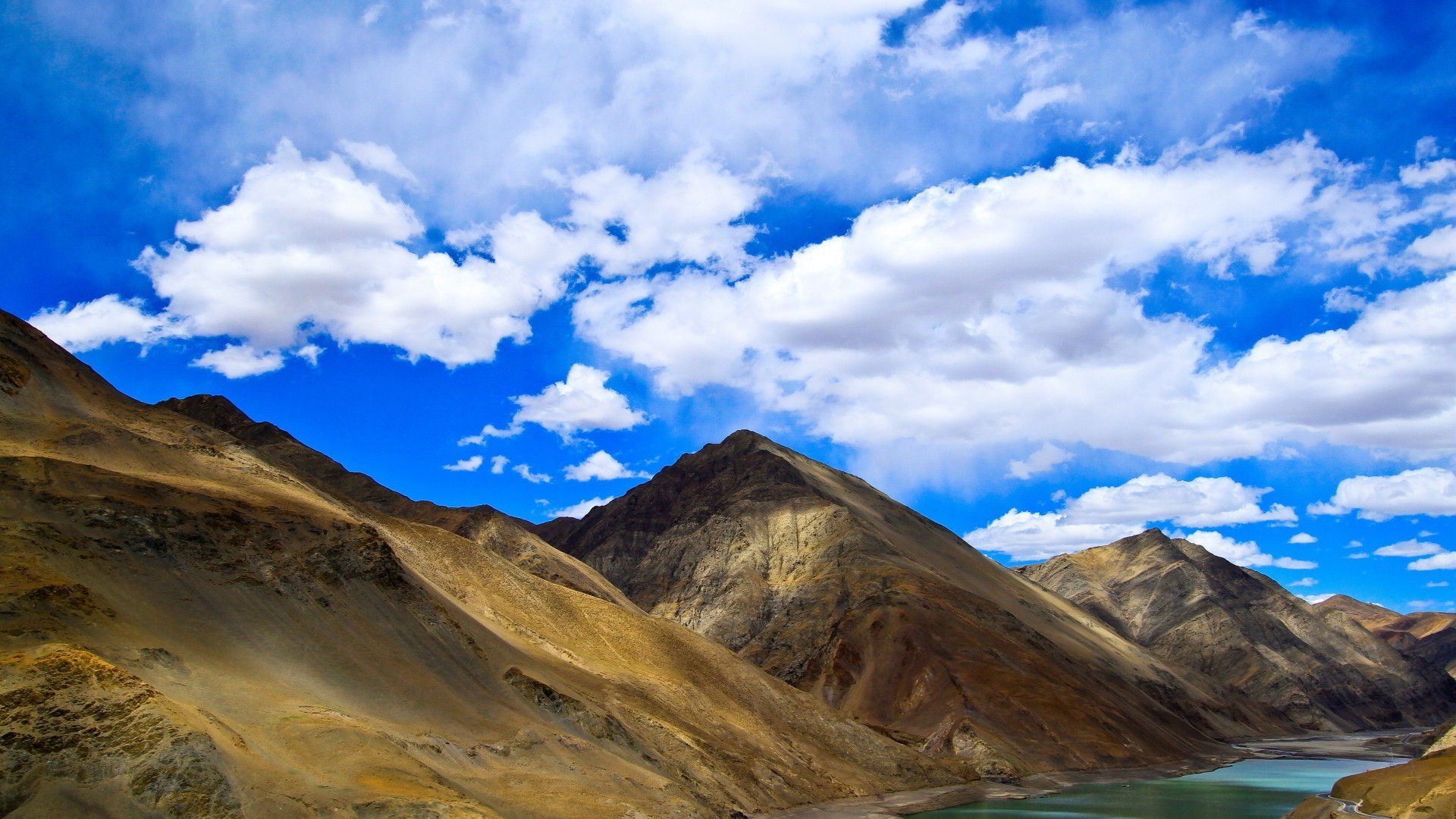 पहाड़ों यात्रा पहाड़ों परिदृश्य आकाश सड़क पर प्रकृति सुंदर ज्वालामुखी दिन के उजाले