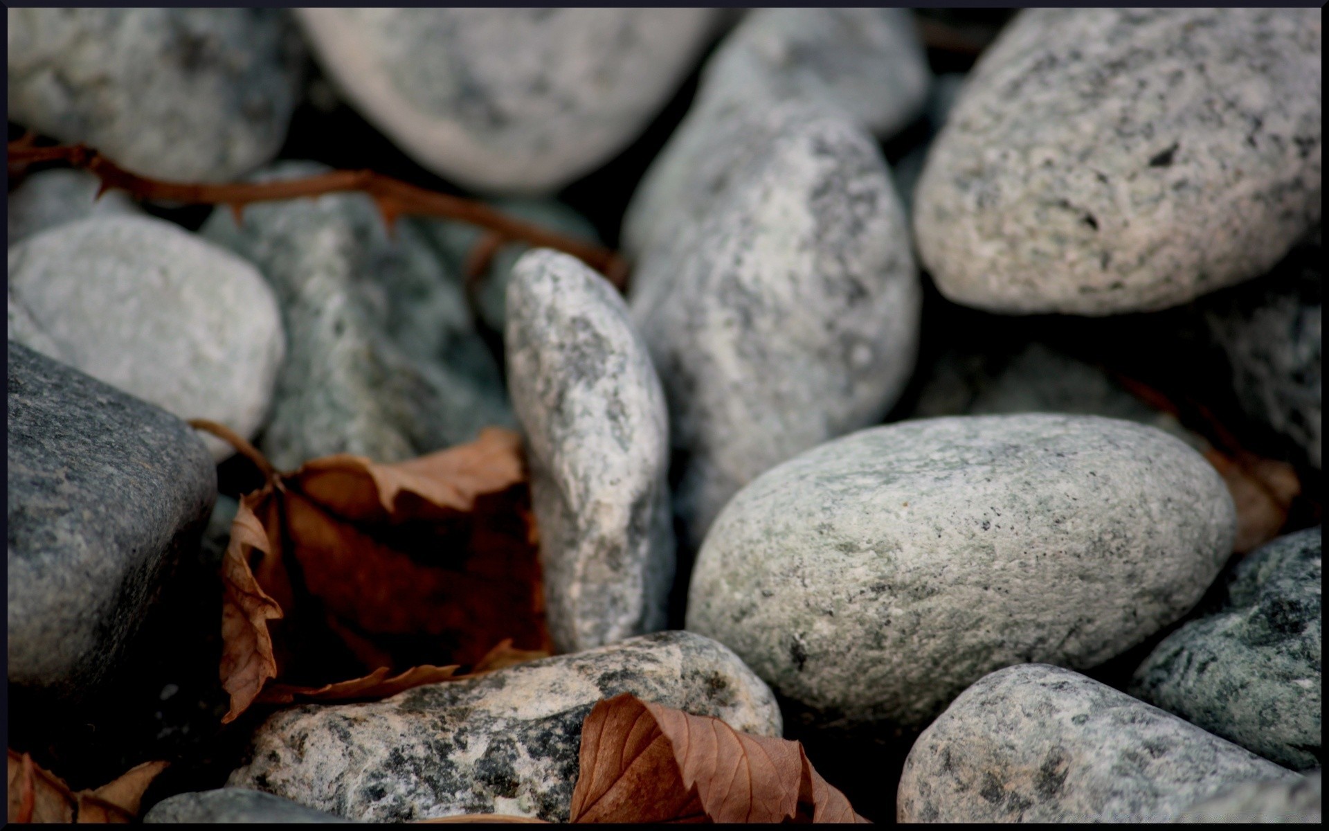 macro stone rock nature zen balance boulder cobblestone desktop harmony stability pile smooth batch close-up granite gravel hard texture