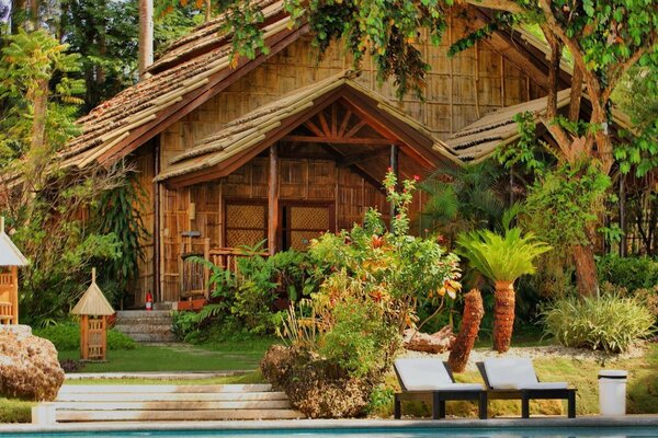 Grande maison en bambou thaïlandaise