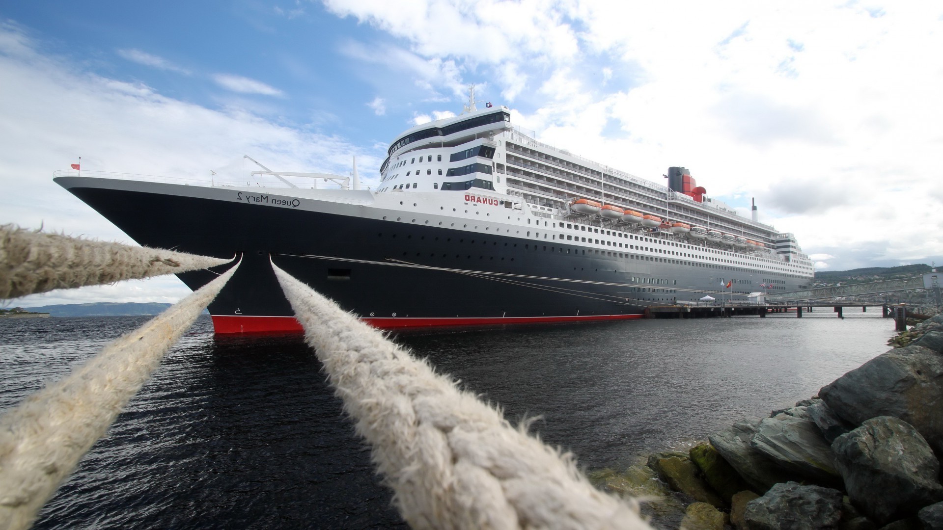 grandi navi e navi di linea acqua viaggi moto d acqua sistema di trasporto auto nave barca cielo all aperto mare porto vela