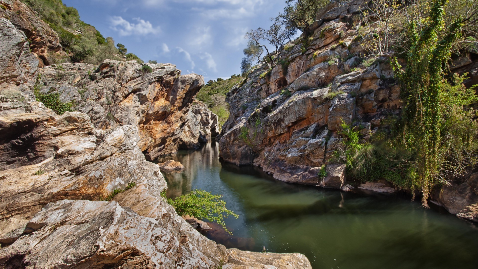 rios lagoas e córregos lagoas e córregos água natureza rocha paisagem rio viagens montanhas ao ar livre cênica cachoeira verão córrego madeira céu árvore pedra selvagem turismo parque