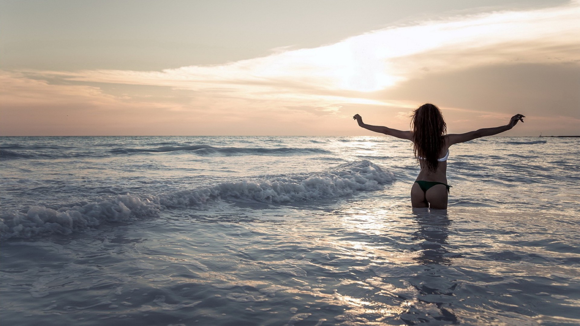 im wasser strand meer ozean wasser sonnenuntergang brandung sonne meer dämmerung welle reisen sand himmel sturm urlaub sommer