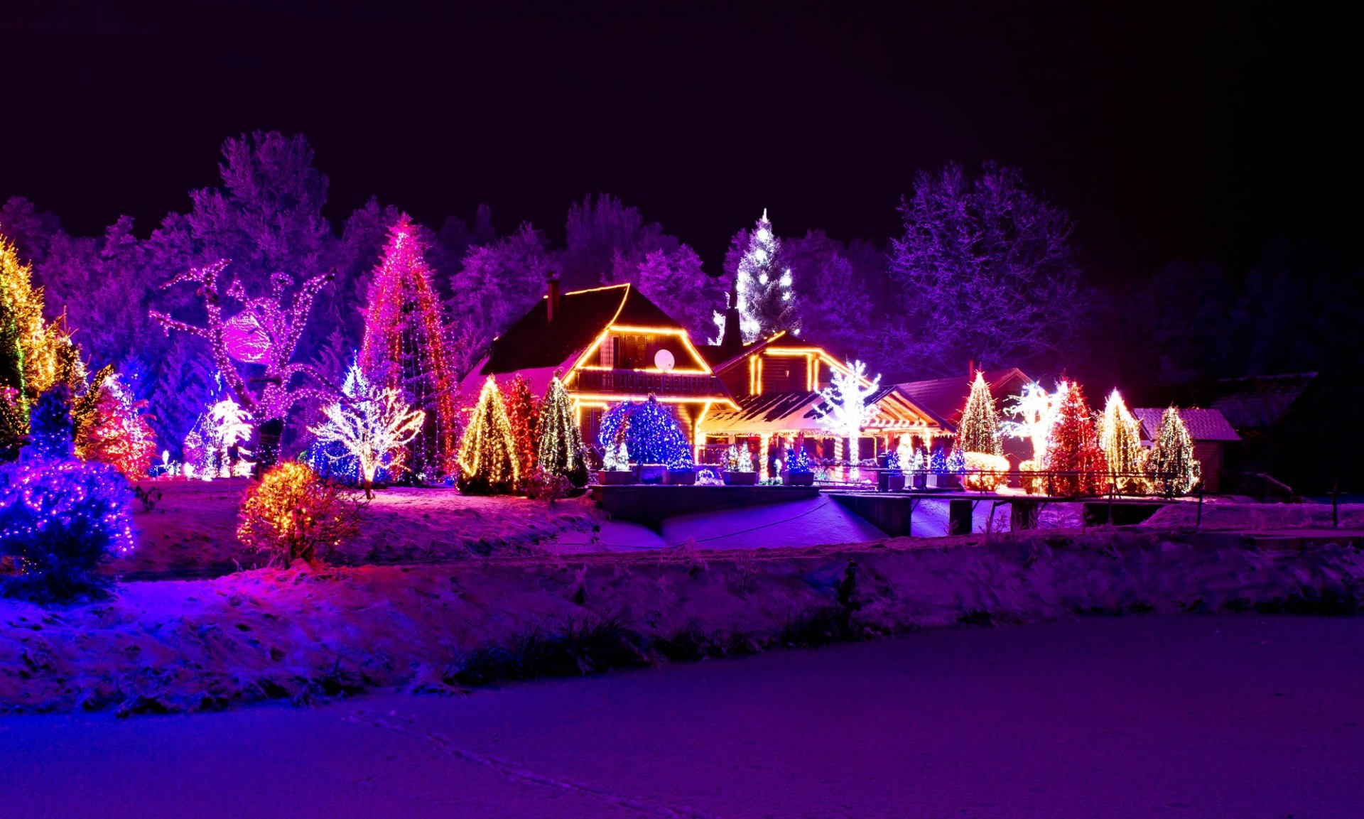 año nuevo navidad iluminado noche luz vacaciones viajes nieve crepúsculo invierno hogar festival