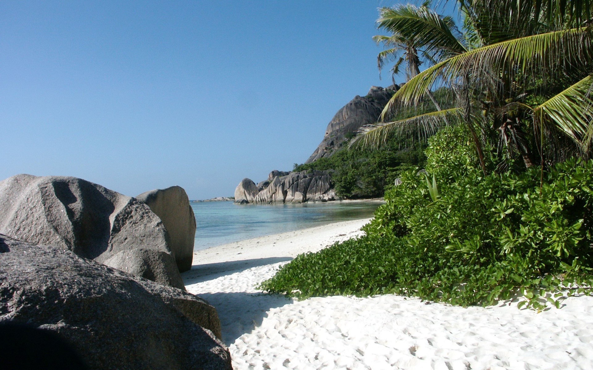 île plage mer eau océan voyage mer île sable tropical vacances été nature ciel côte baie paysage paradis paysage tourisme