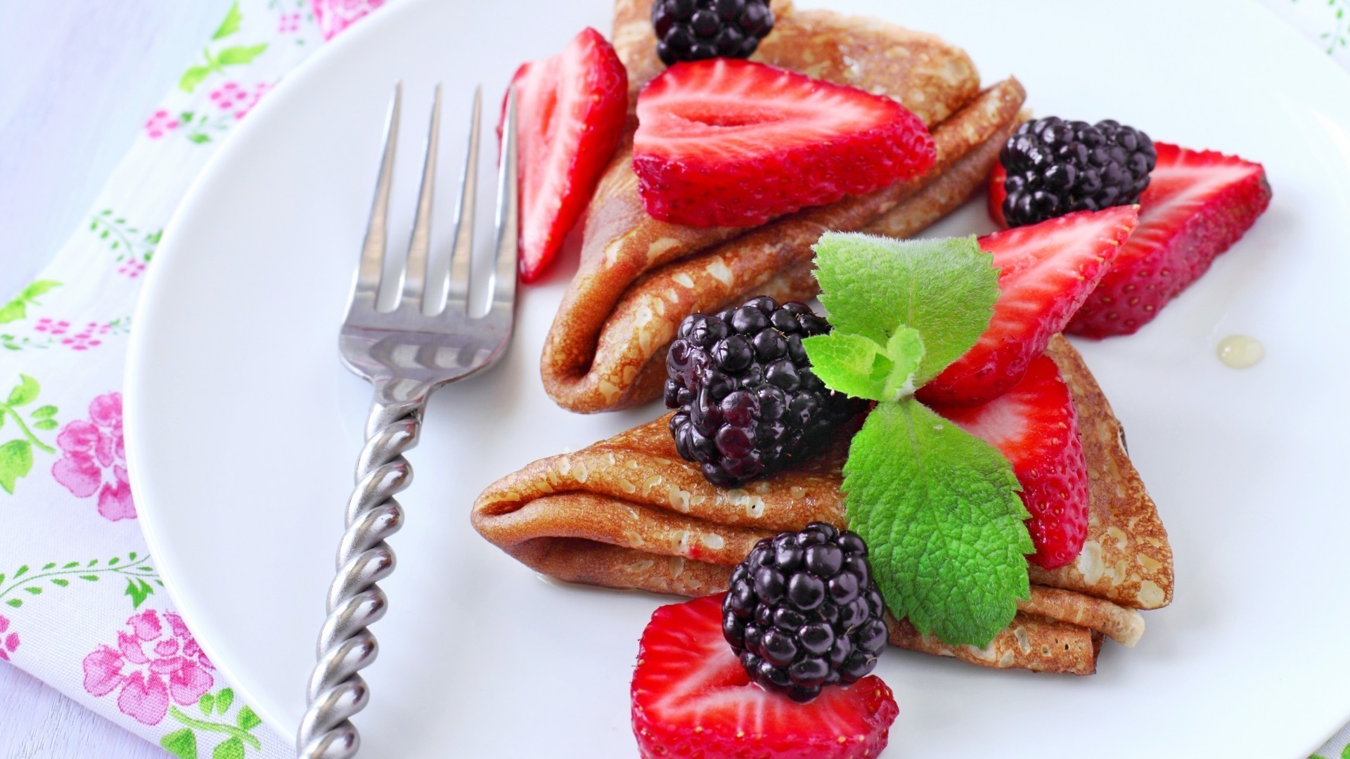 desayunos delicioso fresa baya fruta dulce azúcar crema comida nutrición menta platos salud chocolate mermelada