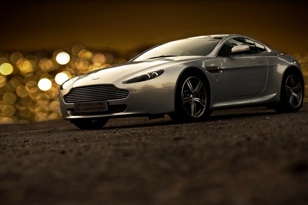 Aston Martin apenas para agentes 007