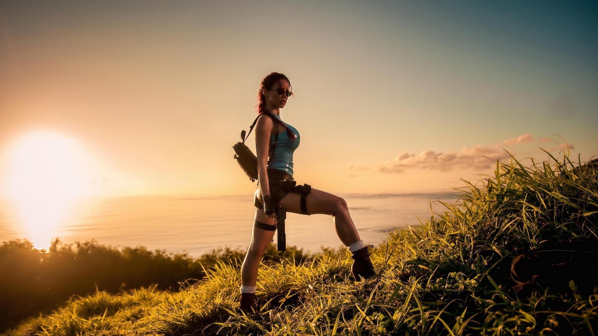 armas e exército pôr do sol natureza menina férias verão céu grama mulher campo estilo de vida ao ar livre lazer adulto sol sozinho relaxamento liberdade