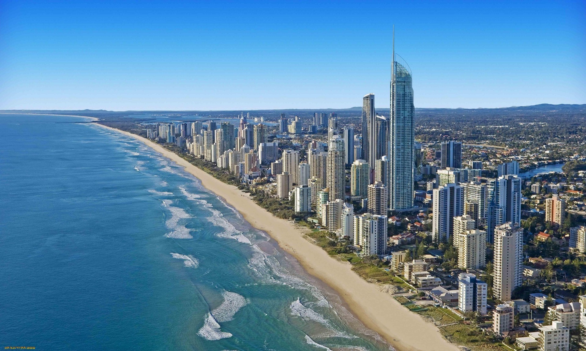 cidade viagens skyline água arquitetura cidade céu arranha-céu mar casa mar porto ponto de interesse ao ar livre centro da cidade urbano espetáculo escritório beira-mar