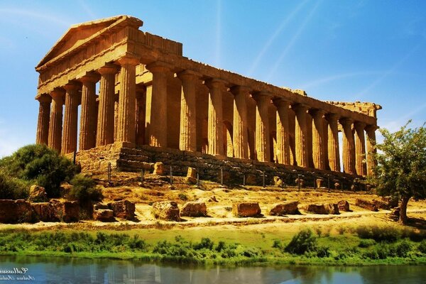 Famous ancient architecture. Travel and recreation