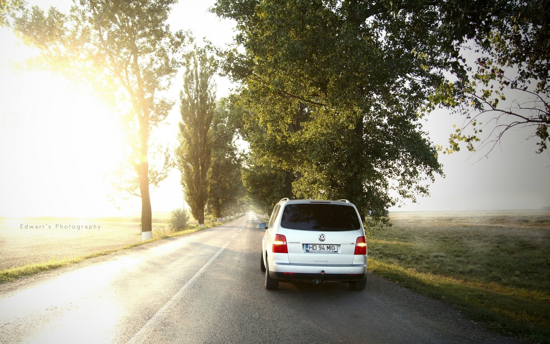 autres appareils route voiture asphalte lecteur système de transport autoroute voyage guide nature rue trafic à l extérieur flou soleil paysage voiture rapide lumière