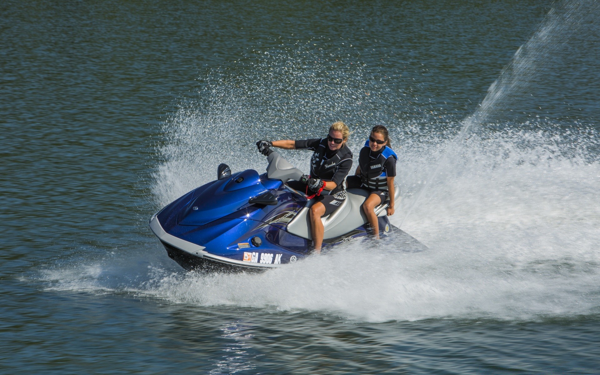 autre technique sports nautiques loisirs action eau compétition trafic surf pulvérisation dépêchez - vous embarcation loisirs plaisir excitation splash athlète voiture course aventure