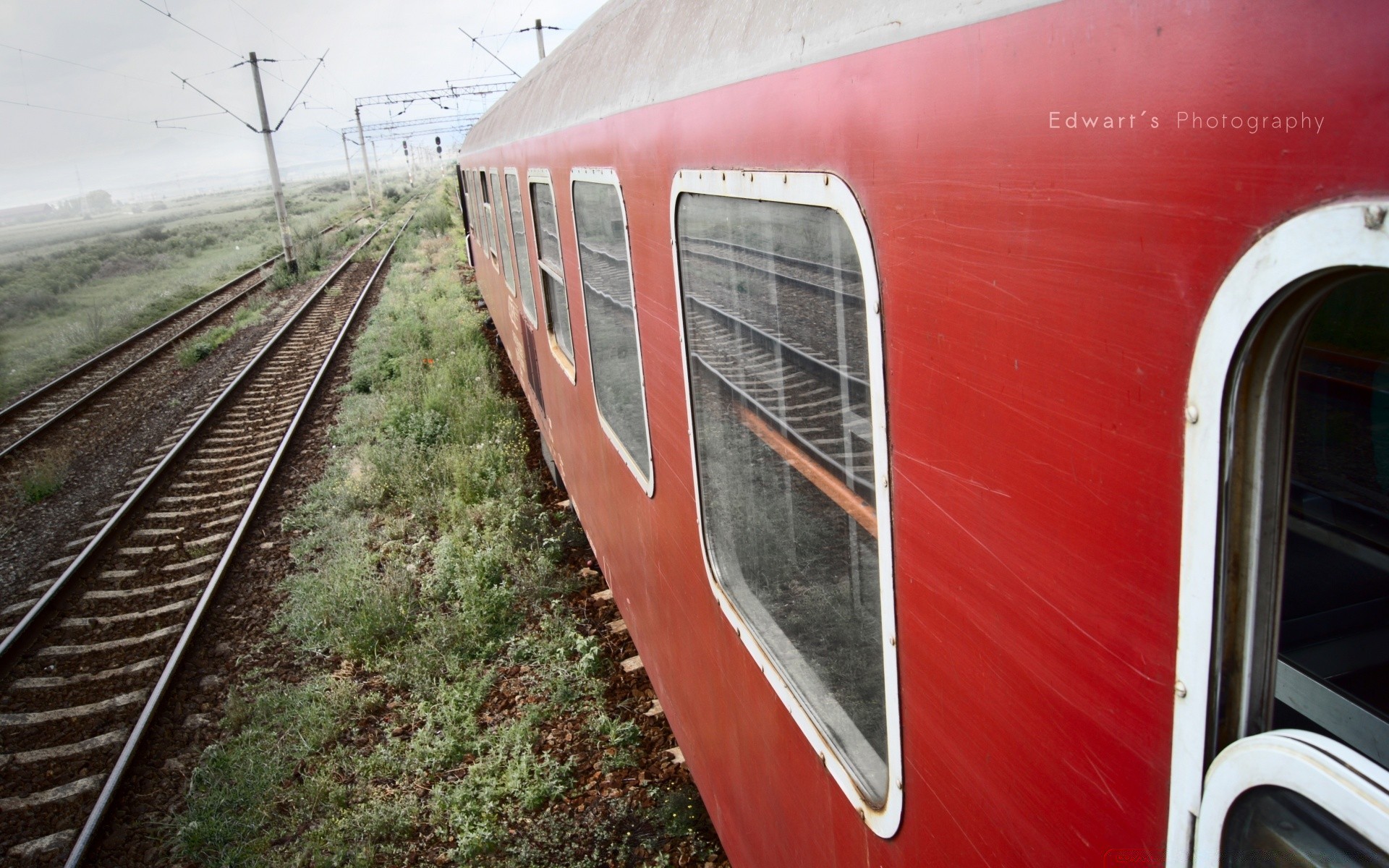 trenes tren ferrocarril sistema de transporte viajes motor pista estación acero coche al aire libre carro manual hierro