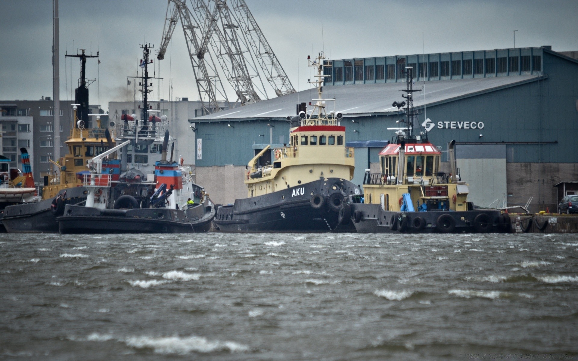 andere maschinen wasserfahrzeug wasser hafen schiff auto transportsystem meer industrie pier hafen boot fluss marine uferpromenade handel versand kran geschäft