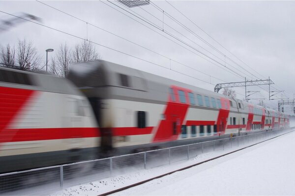 Tren kış demiryolu