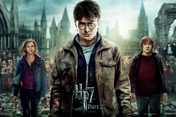 Harry Potter filminin ana karakterleri filmin bir kısmına