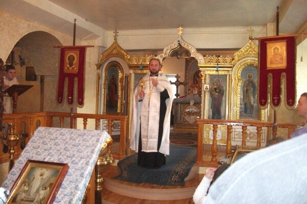 The Holy Father reads a prayer in the church