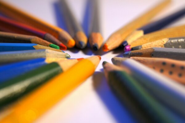 彩色铅笔美丽的背景