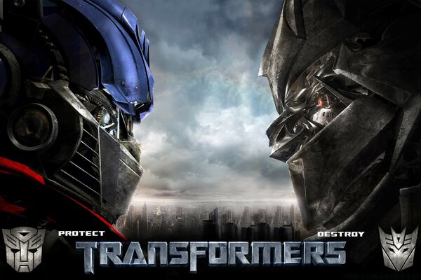 Los dos protagonistas de la película Transformers 