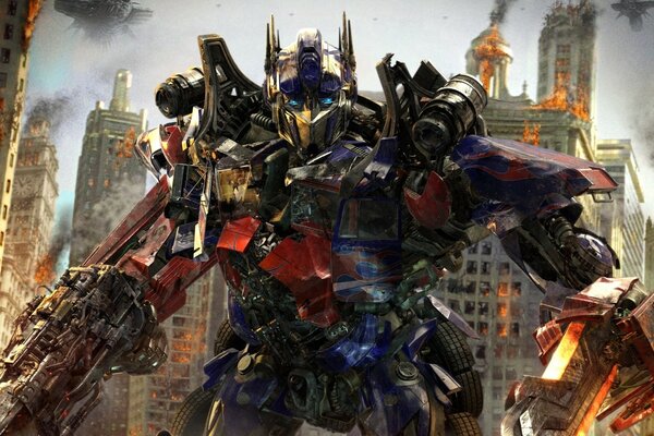 Transformers em uma cidade em chamas