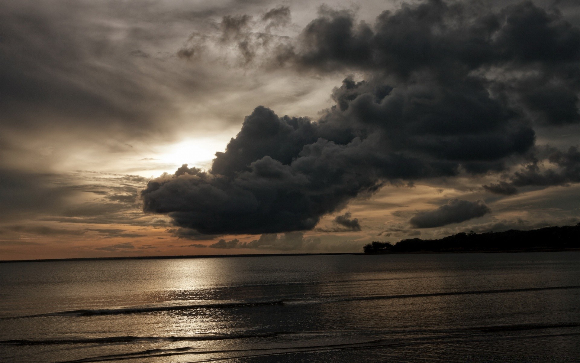 mer et océan coucher de soleil eau plage tempête mer aube océan ciel soleil paysage paysage crépuscule nuage dramatique soir sombre nature pluie lac