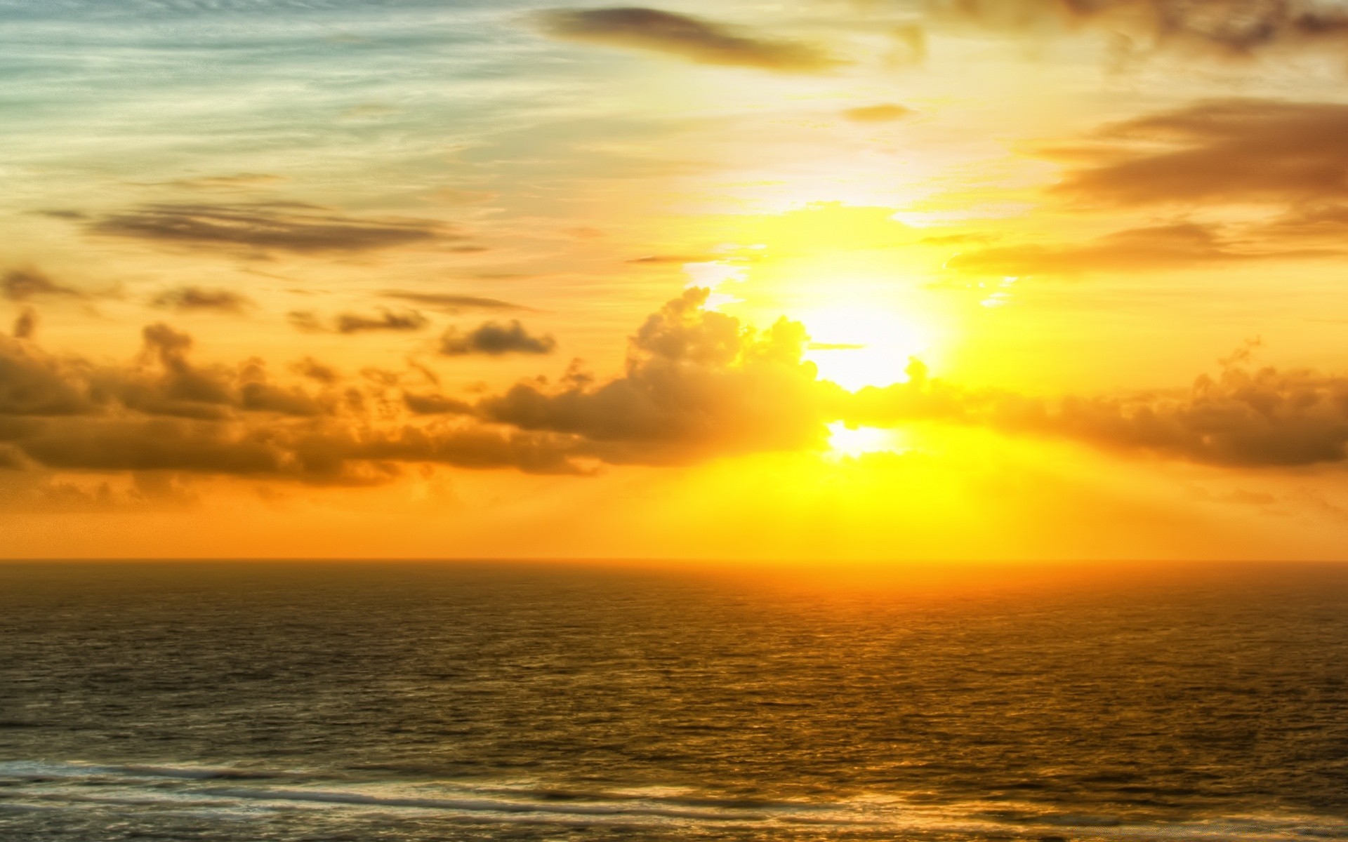 mer et océan coucher de soleil soleil aube eau ciel soir nature beau temps crépuscule paysage mer plage été à l extérieur océan lumière dramatique