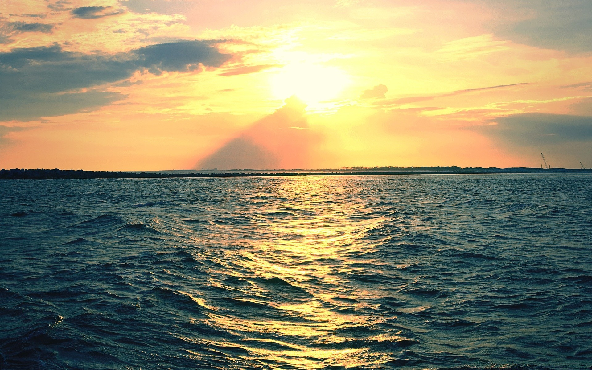 海洋和海洋 日落 水域 日出 太阳 海 黄昏 海洋 景观 好天气 夏天 镇静 晚上 天空 自然 海滩