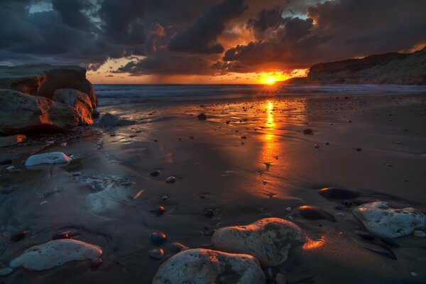 Landscape. Sunset. Ocean shore